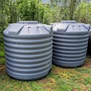 ESTANQUE DE AGUA DE 1.300 LITROS